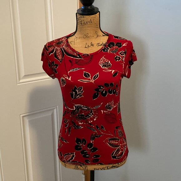 Chicos Travelers Cap Sleeve Top Women Size 0 - XS Red Black Pattern - Picture 1 of 10